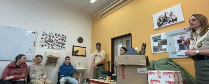 Zamestnanci Colnej správy SR medzi žiakmi II. E